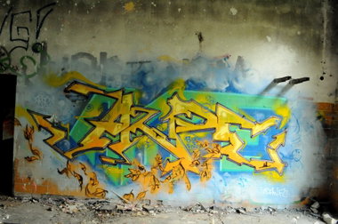 Graffiti Wall - Photo by Akpe - akpe, franticcolors, daw (2015)