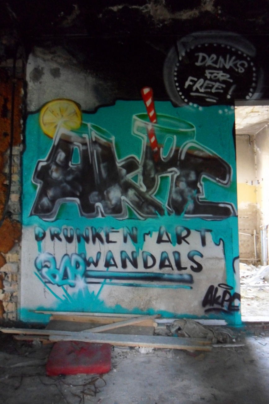 Graffiti Wall - Photo by Akpe - Akpe, Daw (2017)