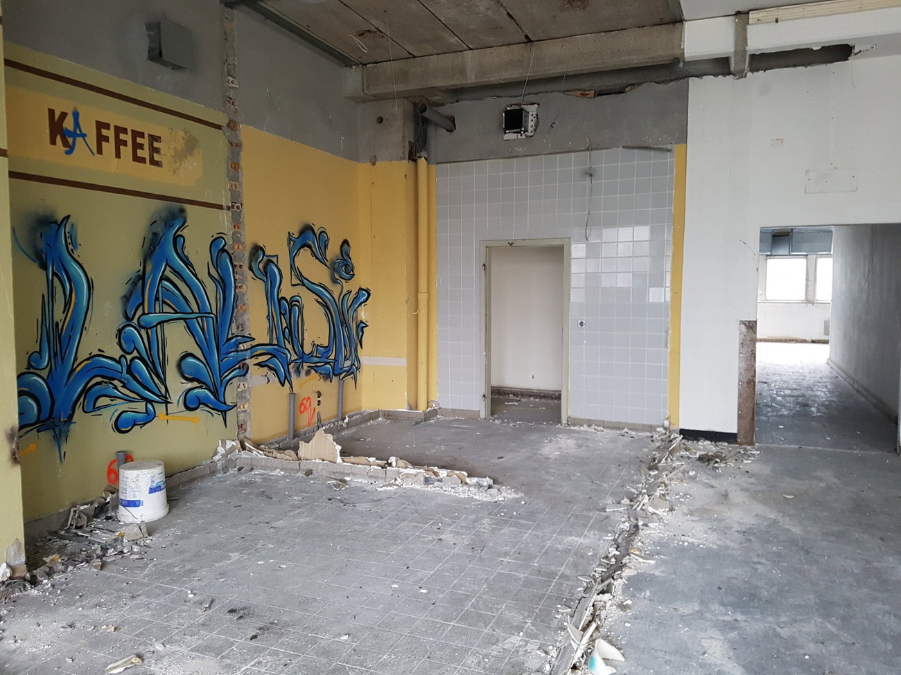 Graffiti Wall - Photo by AllCityLaus