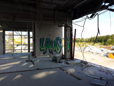 Graffiti Wall - Photo by AllCityLaus