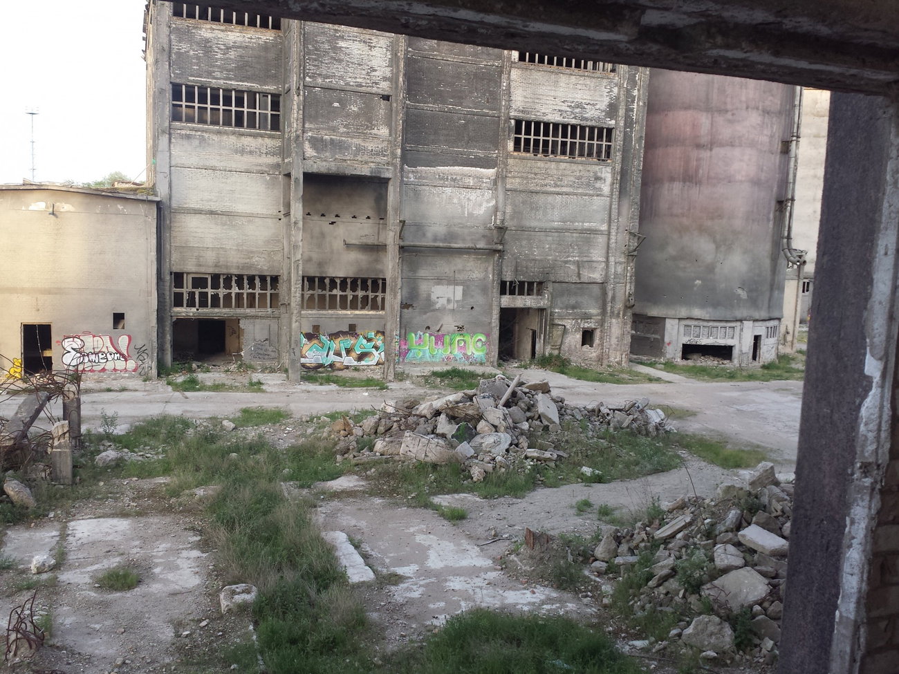 Graffiti Wall - Photo by AllCityLaus - Soten, Lausi, Yume