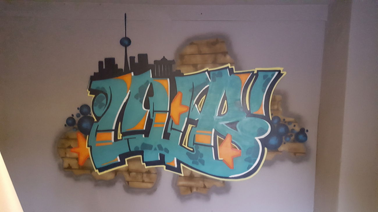 Graffiti Wall in Berlin westend - Photo by Amek - CHB (2016)