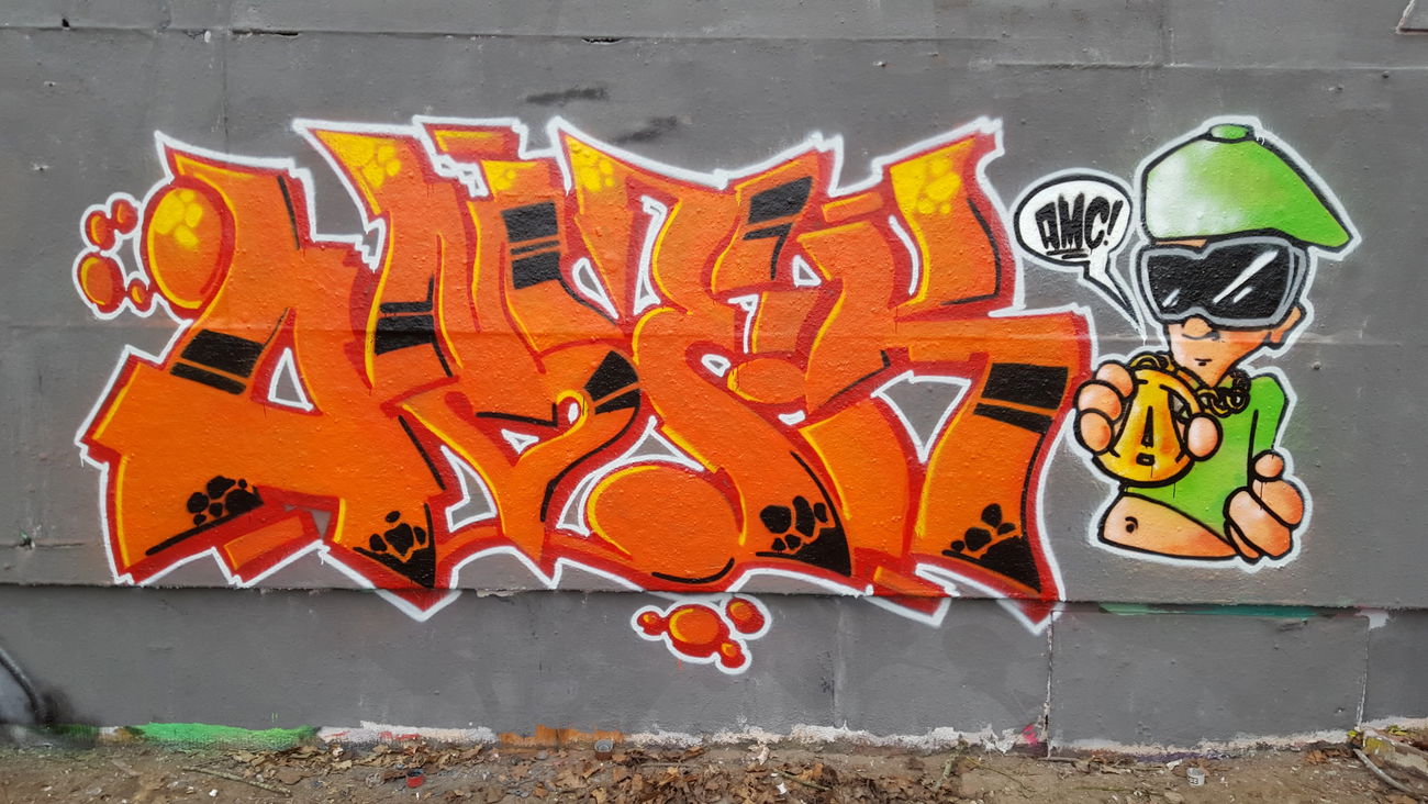 Graffiti Wall in Berlin - Photo by Amek - Amek, AMC (2016)