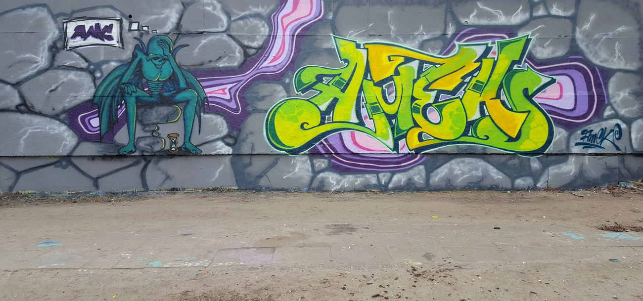 Graffiti Wall in Mellowpark  - Photo by Amek - Tako, Amek, AMC (2017)