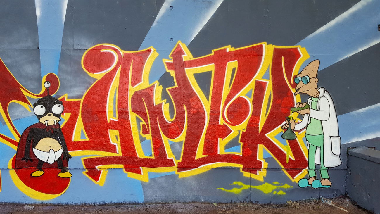 Graffiti Wall in Mellowpark  - Photo by Amek - Amek, AMC, Futurama (2017)
