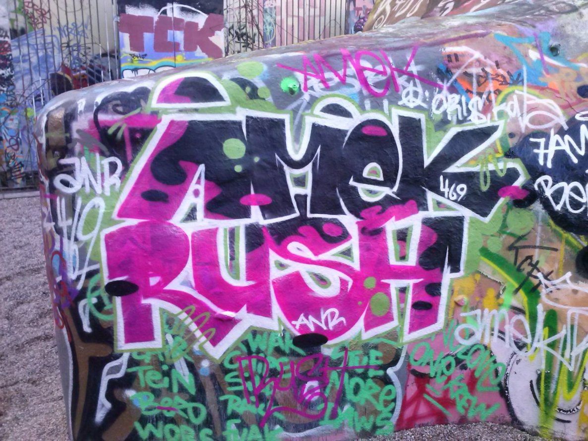 Graffiti Wall in Berlin - Photo by AmekOne - Amek, ANR