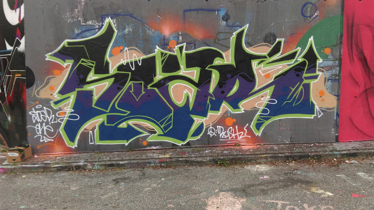 Graffiti Wall - Photo by AmekOne - soar