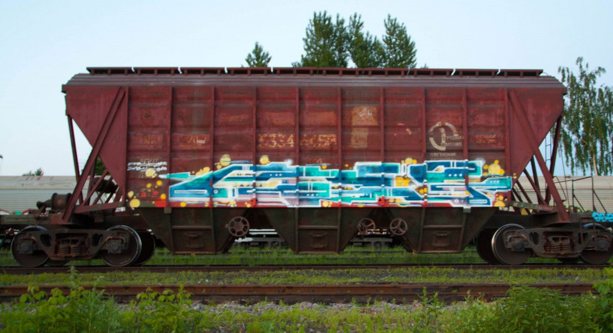 Graffiti Train in Moscow - Photo by Amesymmetry - Ames (2013)