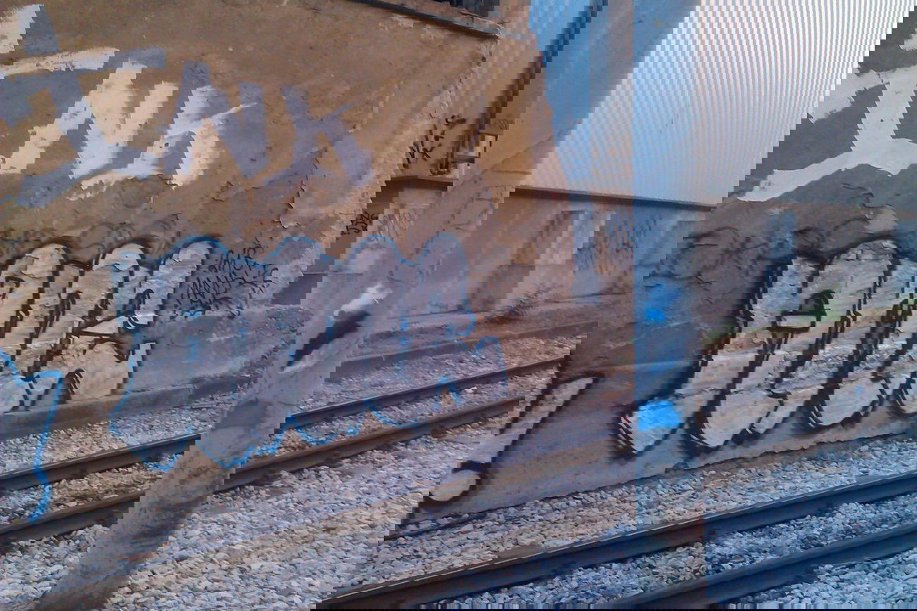 Graffiti Bombing - Photo by AmneMdns - Amne, Mdns (2013)