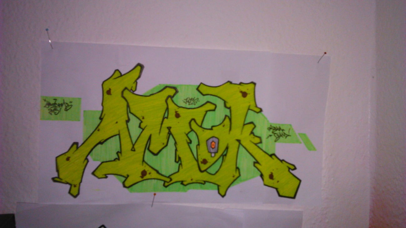 Graffiti Sketch - Photo by Amok (2015)