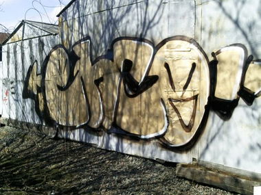 Graffiti Bombing - Photo by Amsek (2011)