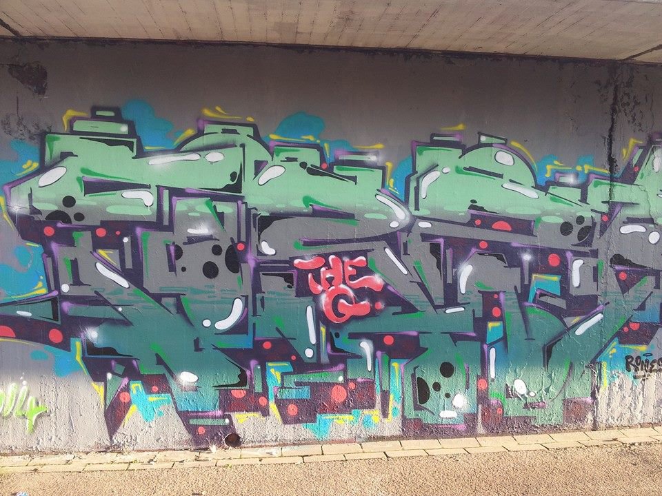 Graffiti Wall - Photo by AndiWand - forza, quapos, sorry (2014)