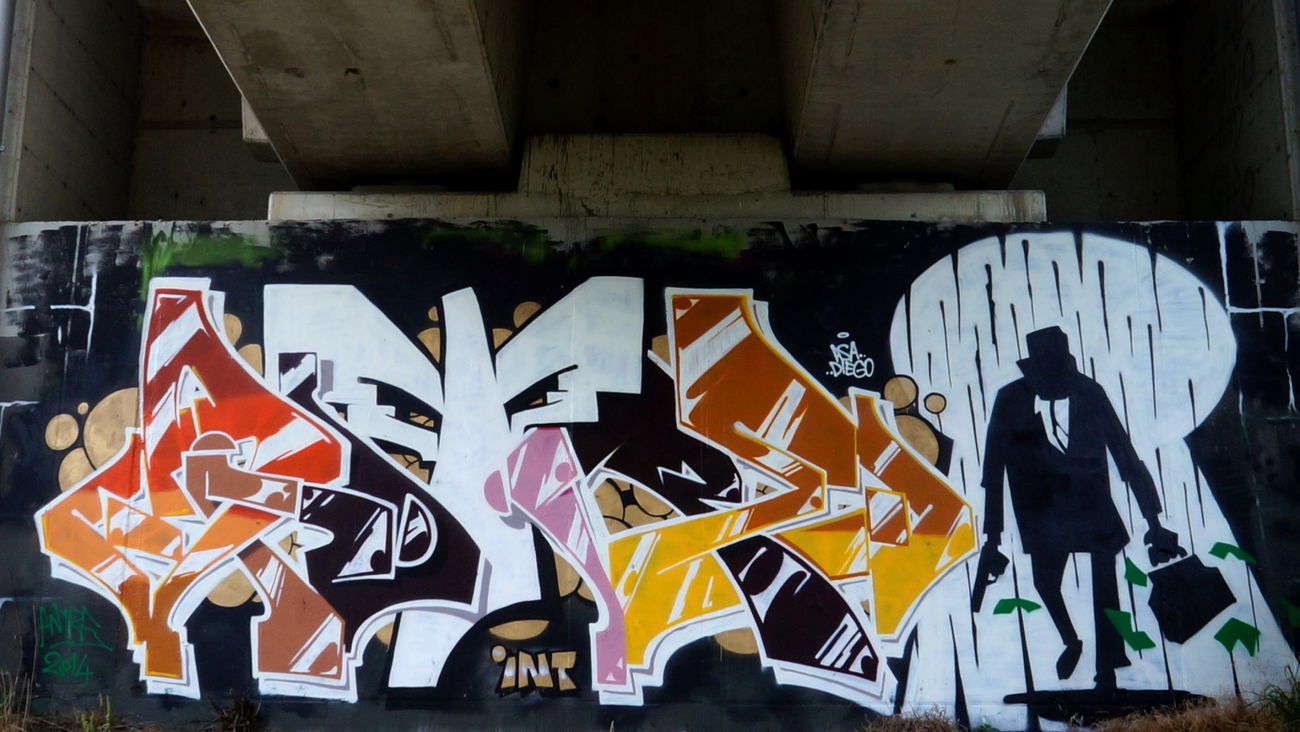 Graffiti Wall - Photo by Andre_T