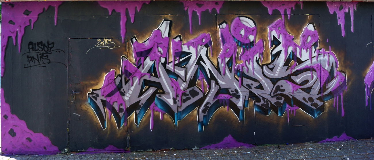 Graffiti Wall - Photo by Anis - Anis (2015)