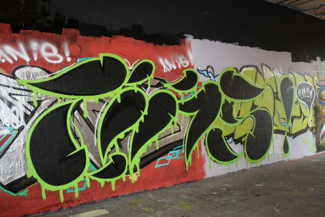 Graffiti Wall - Photo by Anisduisburg - Anis, Duisburg