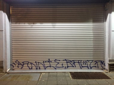 Graffiti Bombing in Белград - Photo by Annie - bauza, annie, beograd (2016)