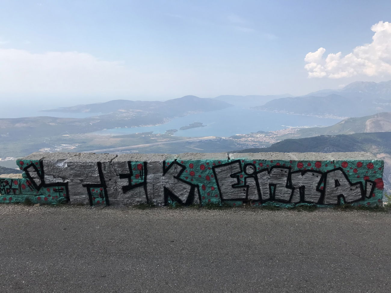 Graffiti Wall - Photo by Annie (2018)