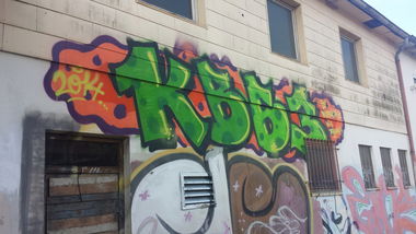 Graffiti Bombing - Photo by Anonymous - kb63 (2014)