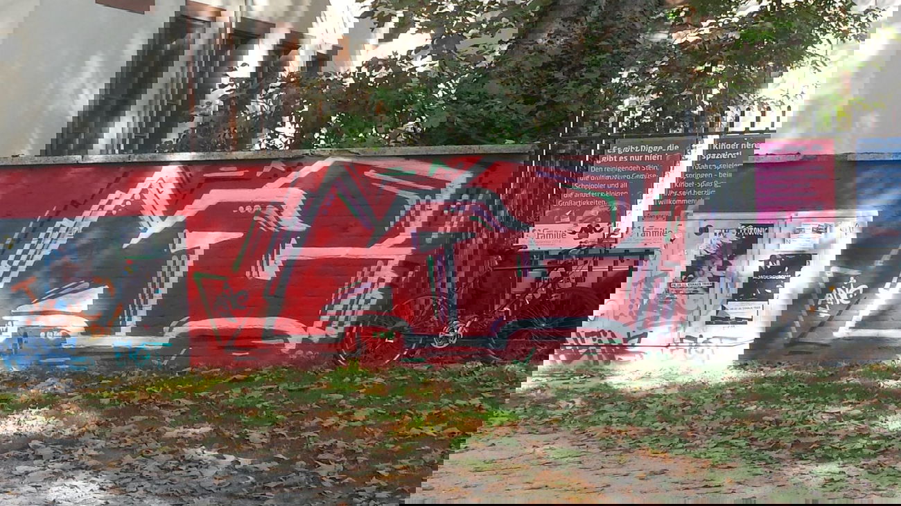 Graffiti Wall - Photo by Anonymous - anc (2014)