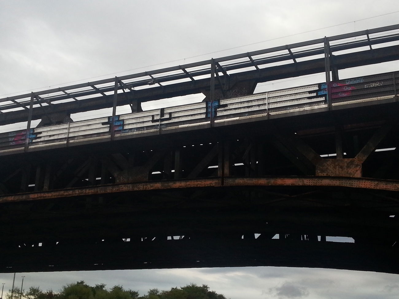 Graffiti Bombing - Photo by Anonymous - 3ME (2016)