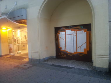 Graffiti Bombing - Photo by Anonymous - throwup (2016)