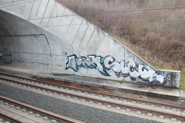 Graffiti Bombing - Photo by Anstrengend - junk, sucuk