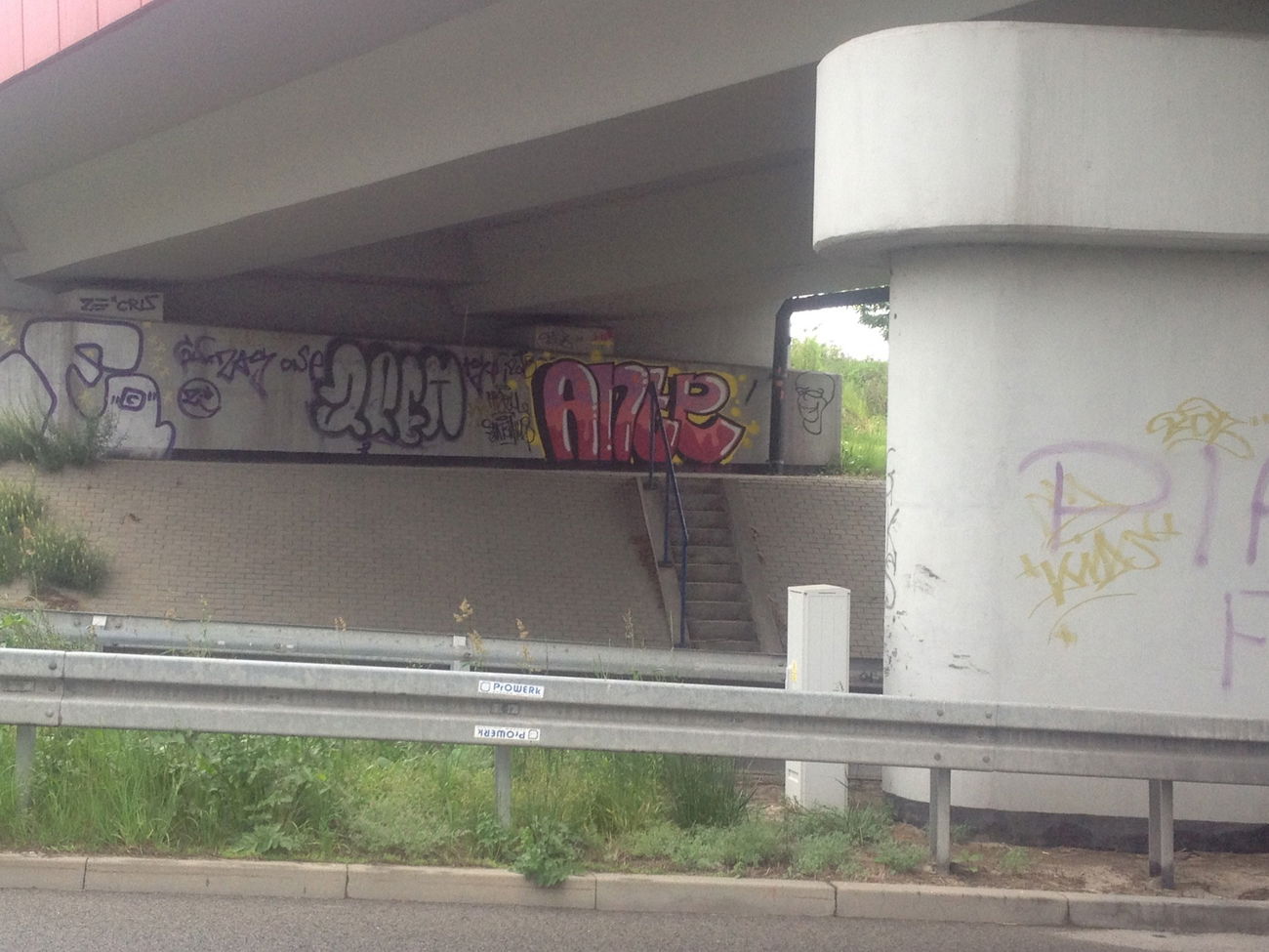 Graffiti Bombing in Gliwice - Photo by Antoniusone - ante, antonius, colours (2015)