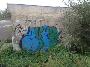 Graffiti Bombing - Photo by Antoniusone - ante, throwup, cartoon (2014)