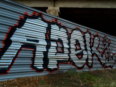 Graffiti Bombing - Photo by Apeck - Apek(Anchor)