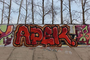 Graffiti Wall - Photo by Apeck - Apek