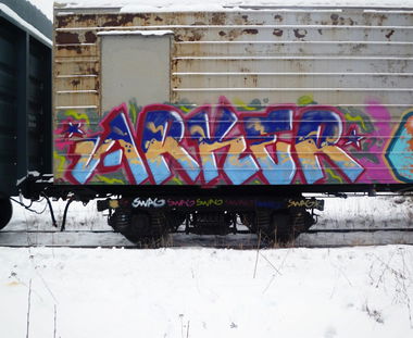 Graffiti Train - Photo by Arker - arker (2013)