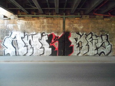 Graffiti Bombing in Leipzig - Photo by Arno_Nym - Awik, Grey, Misters