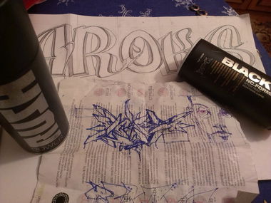 Graffiti Sketch - Photo by AroX