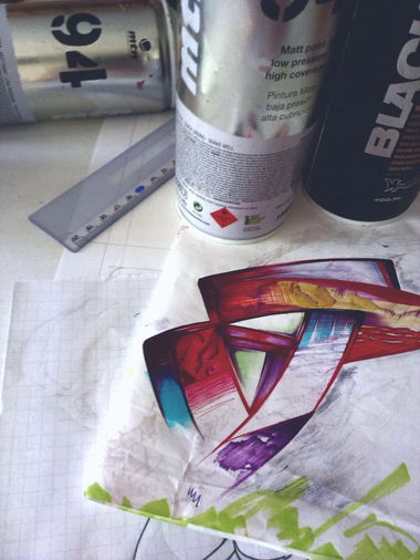 Graffiti Sketch - Photo by AroX