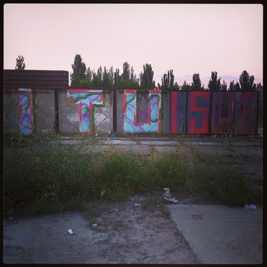 Graffiti Bombing - Photo by AroX - ITU, is, love