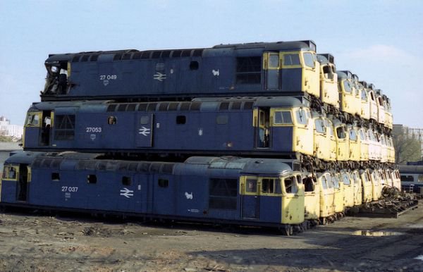 Graffiti Train - Photo by Arschloch - trash