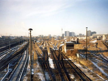 Graffiti Bombing in Berlin - Photo by Arschloch - rcb