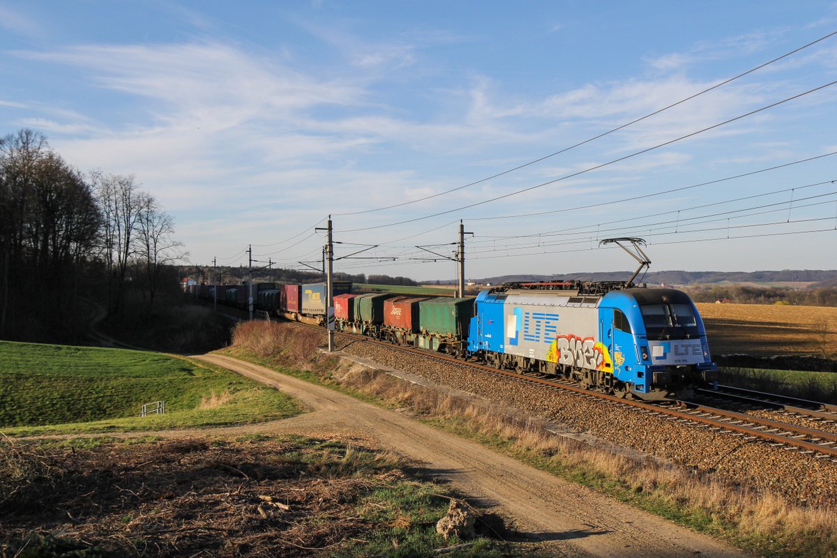 Graffiti Train - Photo by Arschloch