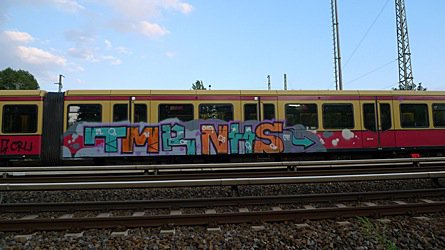 Graffiti Train in Berlin - Photo by Arschloch - tmr, nhs