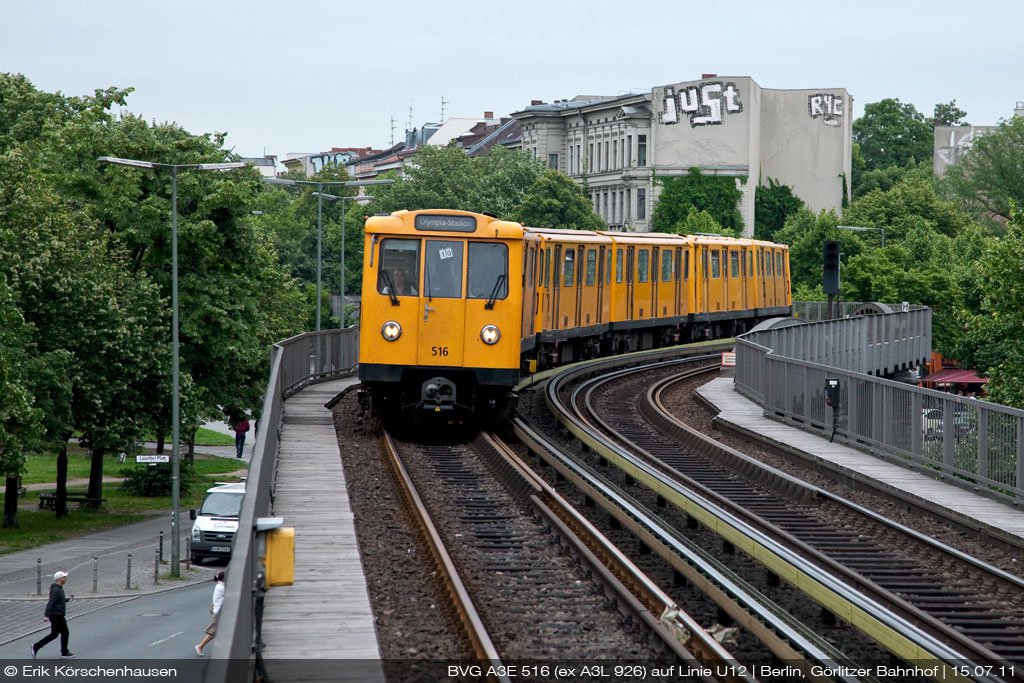 Graffiti Bombing in Berlin - Photo by Arschloch - just, ryc