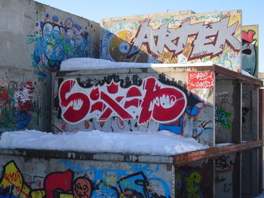 Graffiti Wall - Photo by Artek - Artek