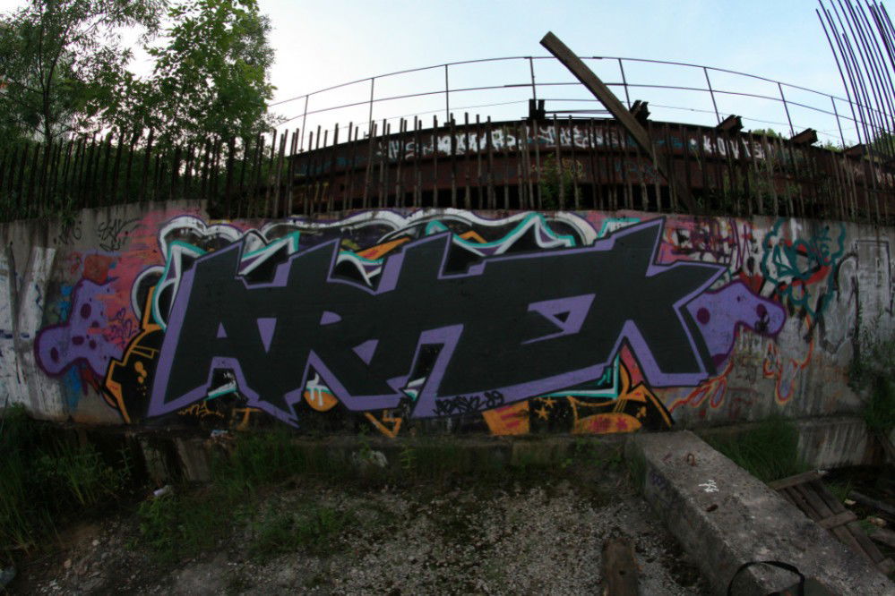 Graffiti Wall - Photo by Artek - Artek