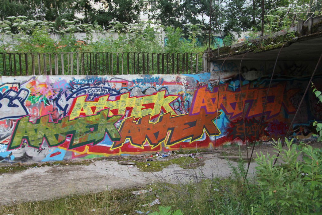 Graffiti Bombing - Photo by Artek - Artek