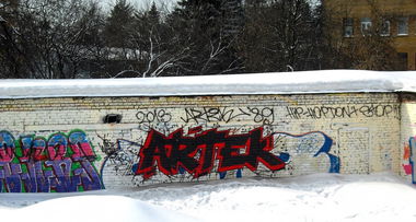 Graffiti Bombing - Photo by Artek - Artek