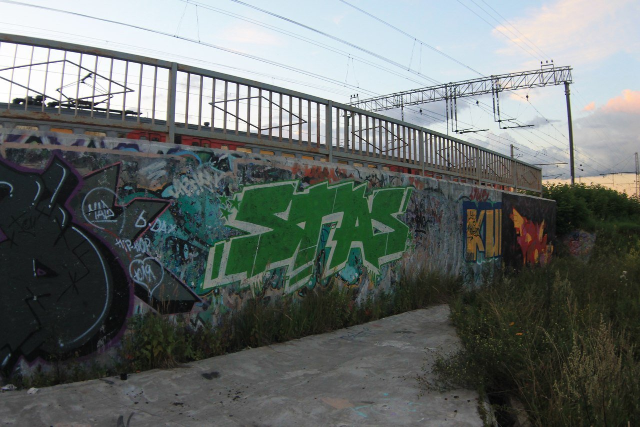 Graffiti Bombing - Photo by Artek