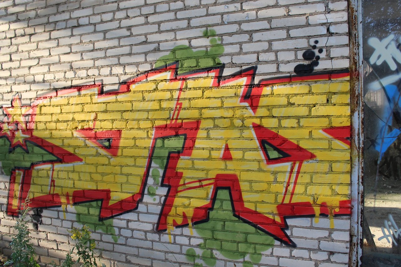 Graffiti Bombing - Photo by Artek