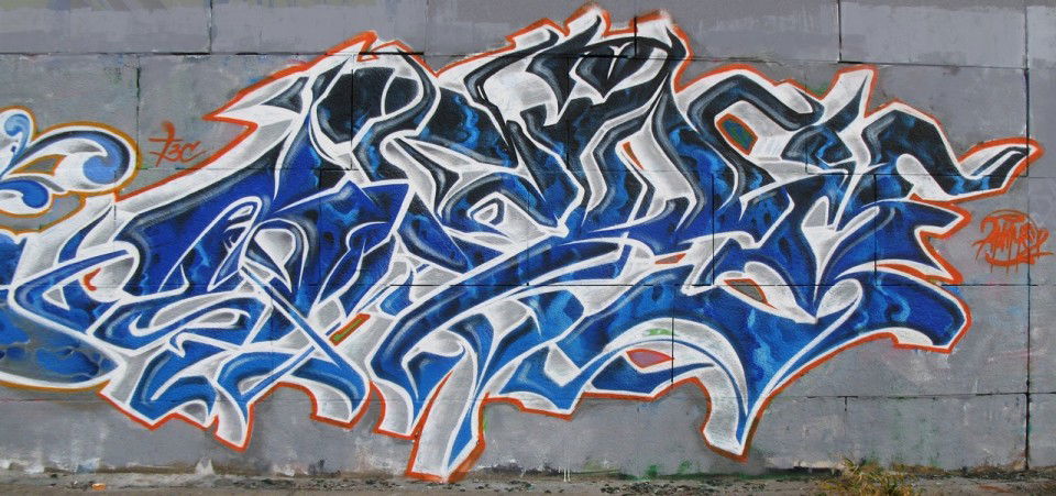 Graffiti Wall - Photo by Artue (2011)
