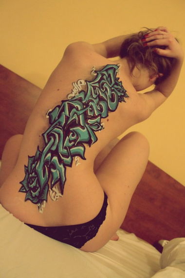 Graffiti Artwork - Photo by Artue (2013)