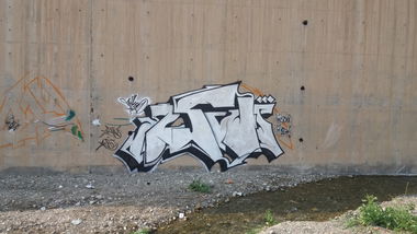 Graffiti Wall - Photo by AshkarGraffiti - irangraffiti, tehran, persianletters (2015)