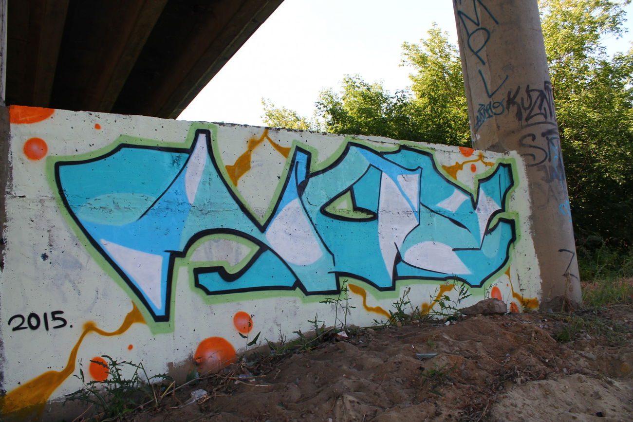 Graffiti Wall - Photo by Asmek (2015)